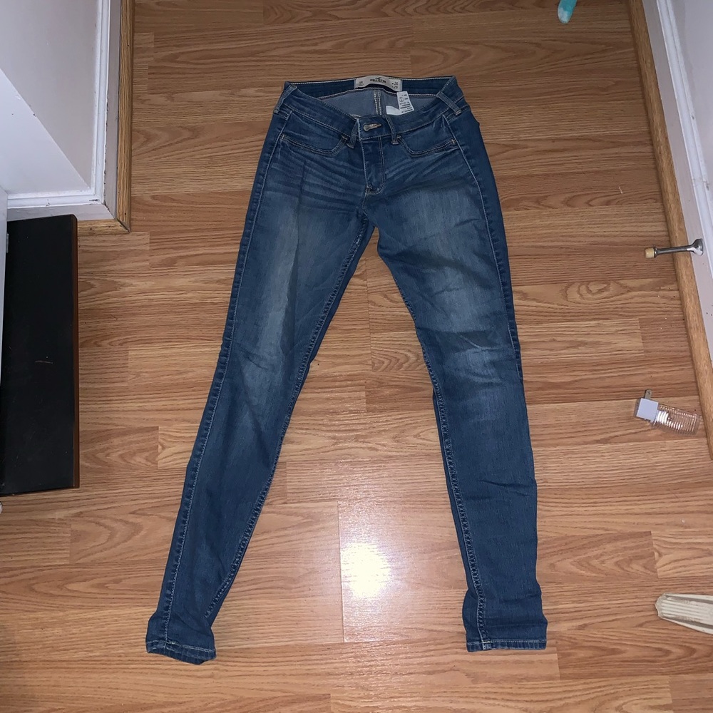 NWOT light/dark wash hollister skinny jeans